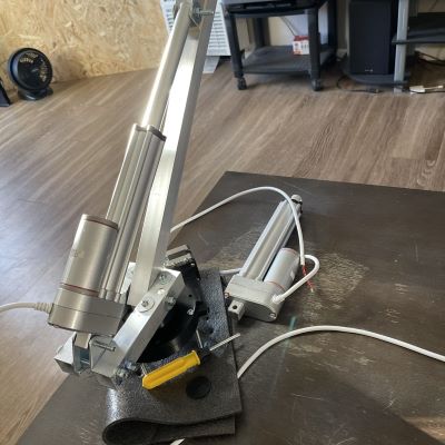 Linear-Actuated Robot Arm thumbnail